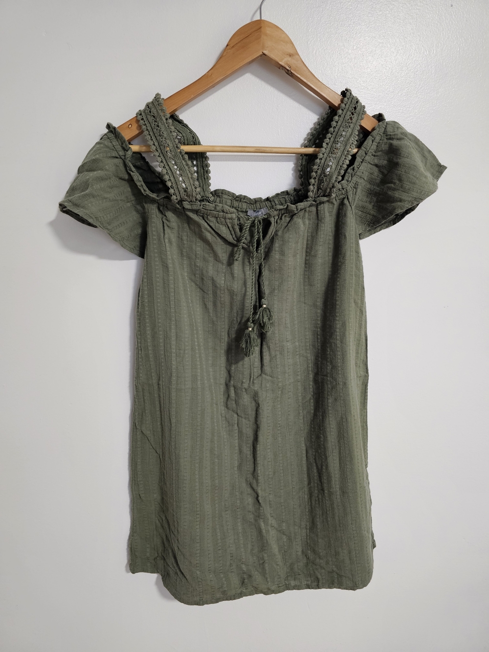 aerie Olive Green Smocked Off-Shoulder Dress Tunic Tassel XS 100% Cotton Boho